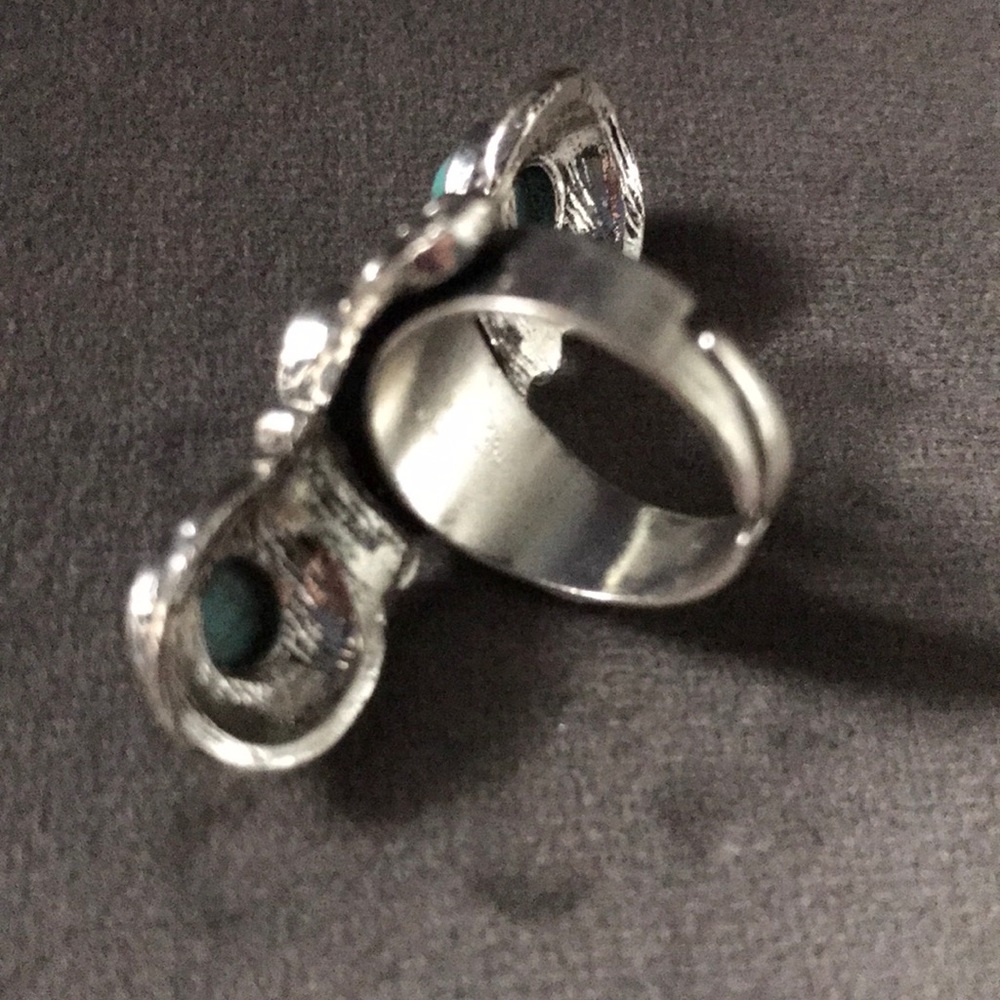New! Turquoise Stone Ring - Picture 5 of 9